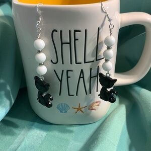 2/$15 🐈‍⬛ Black and White Cat Earrings